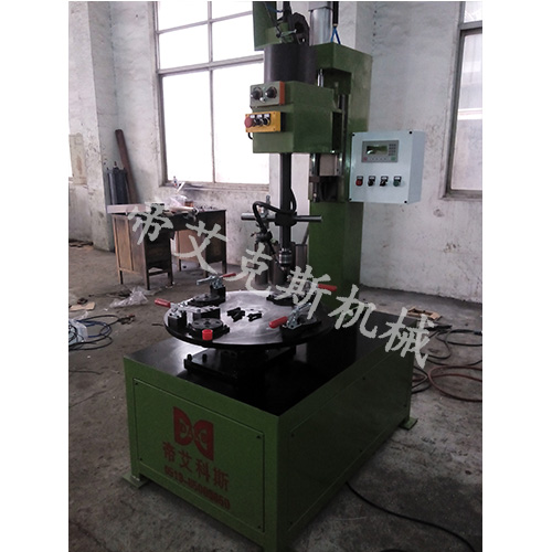 多工位自動轉(zhuǎn)槍焊接機.jpg